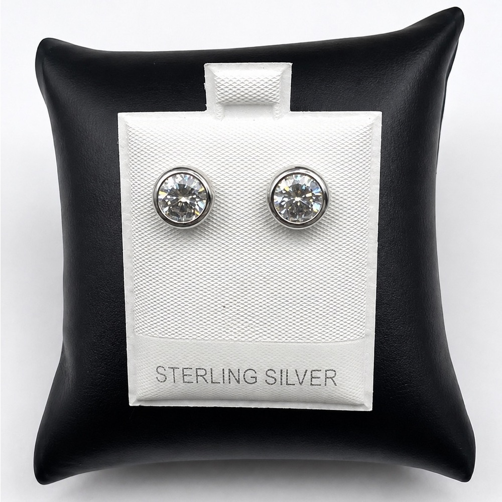 925 Sterling Silver Classic Round Bezel Stud Earrings MOISSANITE Screw Back